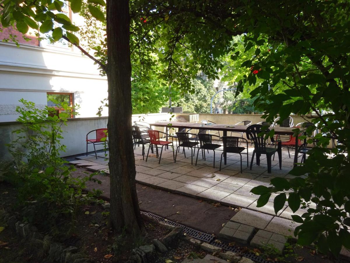 Hummel Hostel - Historische Stadtvilla mit Garten Weimar  Buitenkant foto