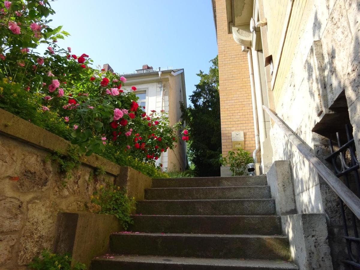 Hummel Hostel - Historische Stadtvilla mit Garten Weimar  Buitenkant foto