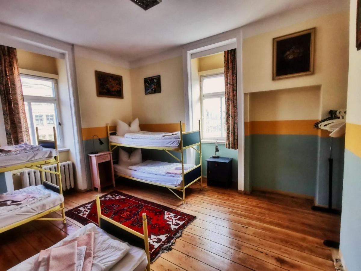 Hummel Hostel - Historische Stadtvilla mit Garten Weimar  Buitenkant foto