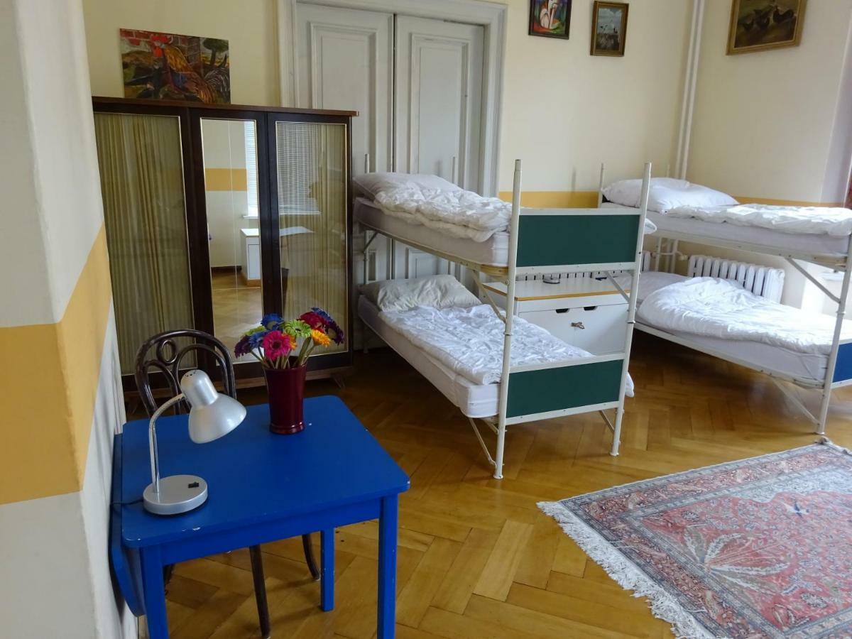 Hummel Hostel - Historische Stadtvilla mit Garten Weimar  Buitenkant foto