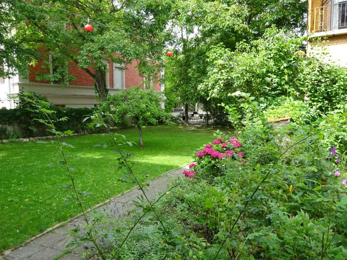 Hummel Hostel - Historische Stadtvilla mit Garten Weimar  Buitenkant foto
